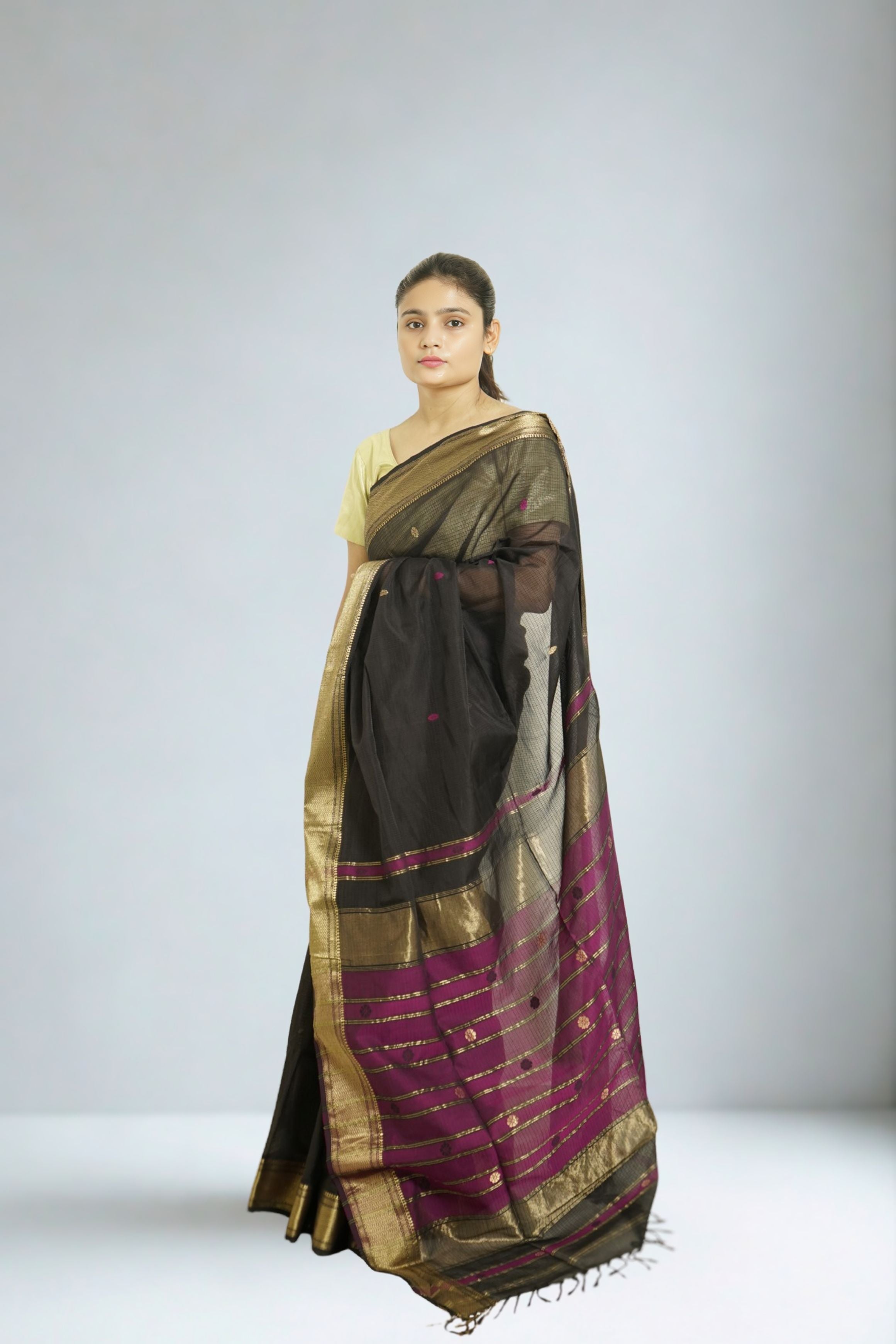Maheshwari Cotton Buti Saree- Black | Handloom Weave with Traditional Buti Design