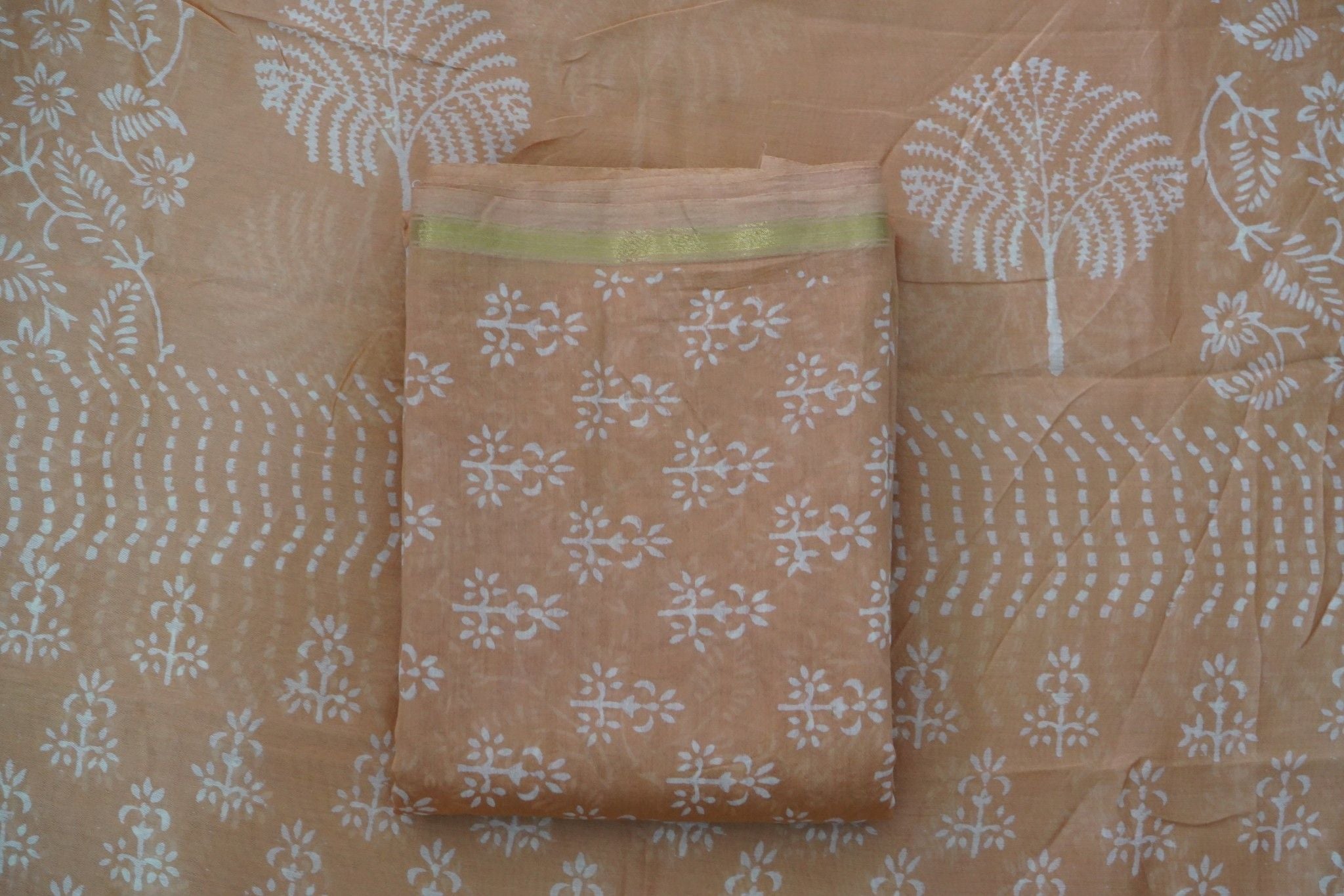 Chanderi Silk Cotton Dabu Print Suit – Peach