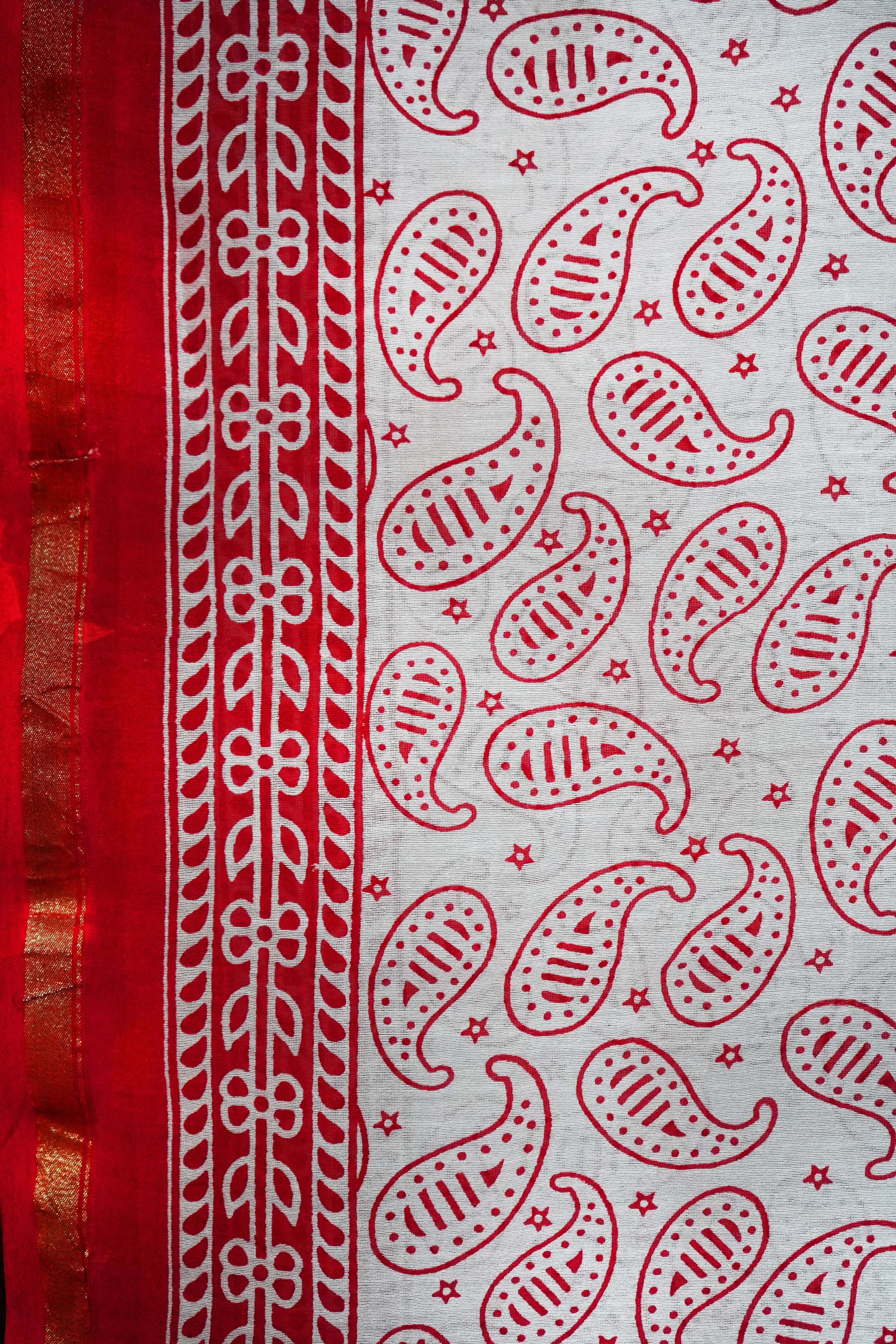 Chanderi Cotton Silk Red & White Batik Print Saree