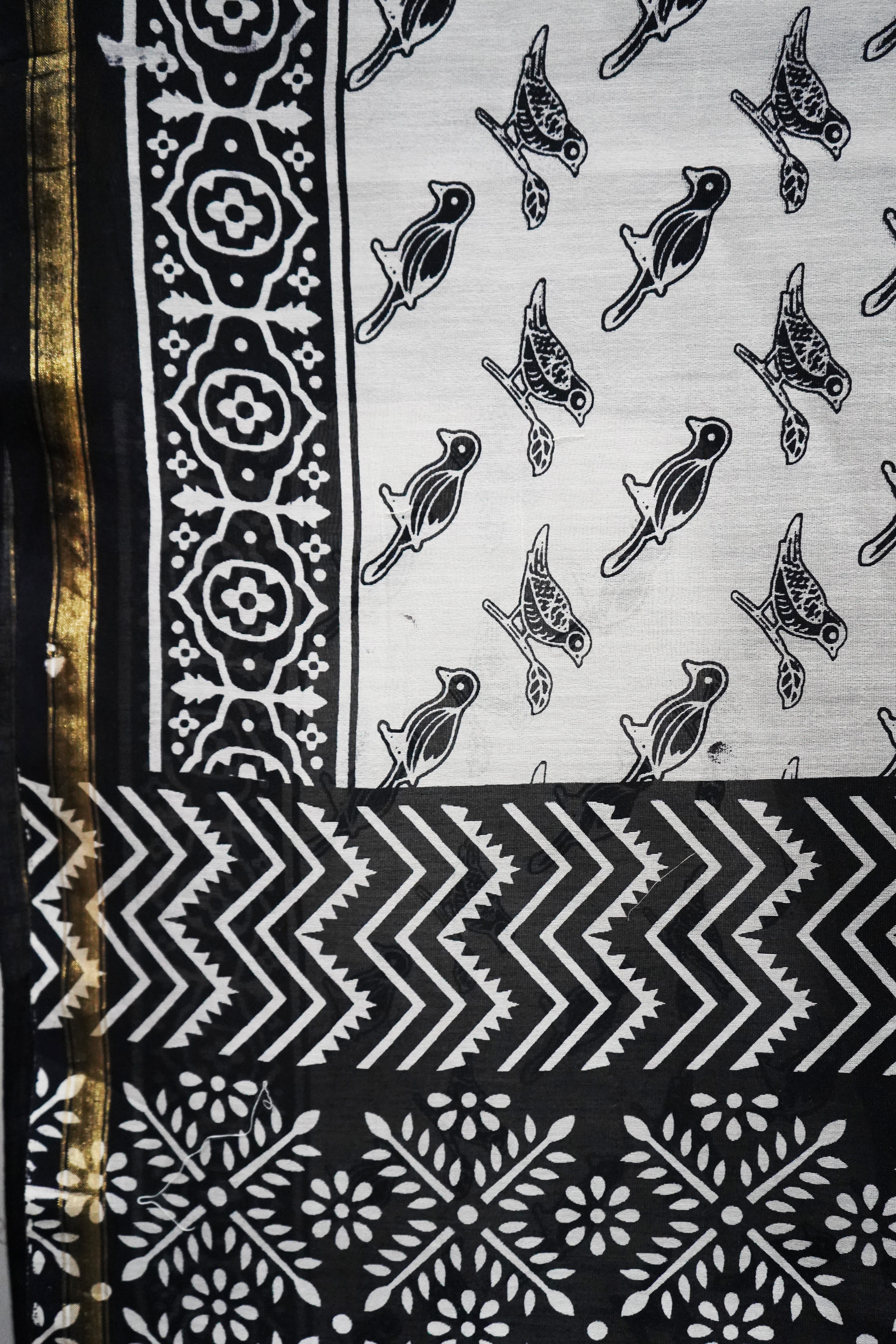 Black & White Chanderi Cotton Silk Artistic Bird Pattern Block Print Saree with Blouse Piece