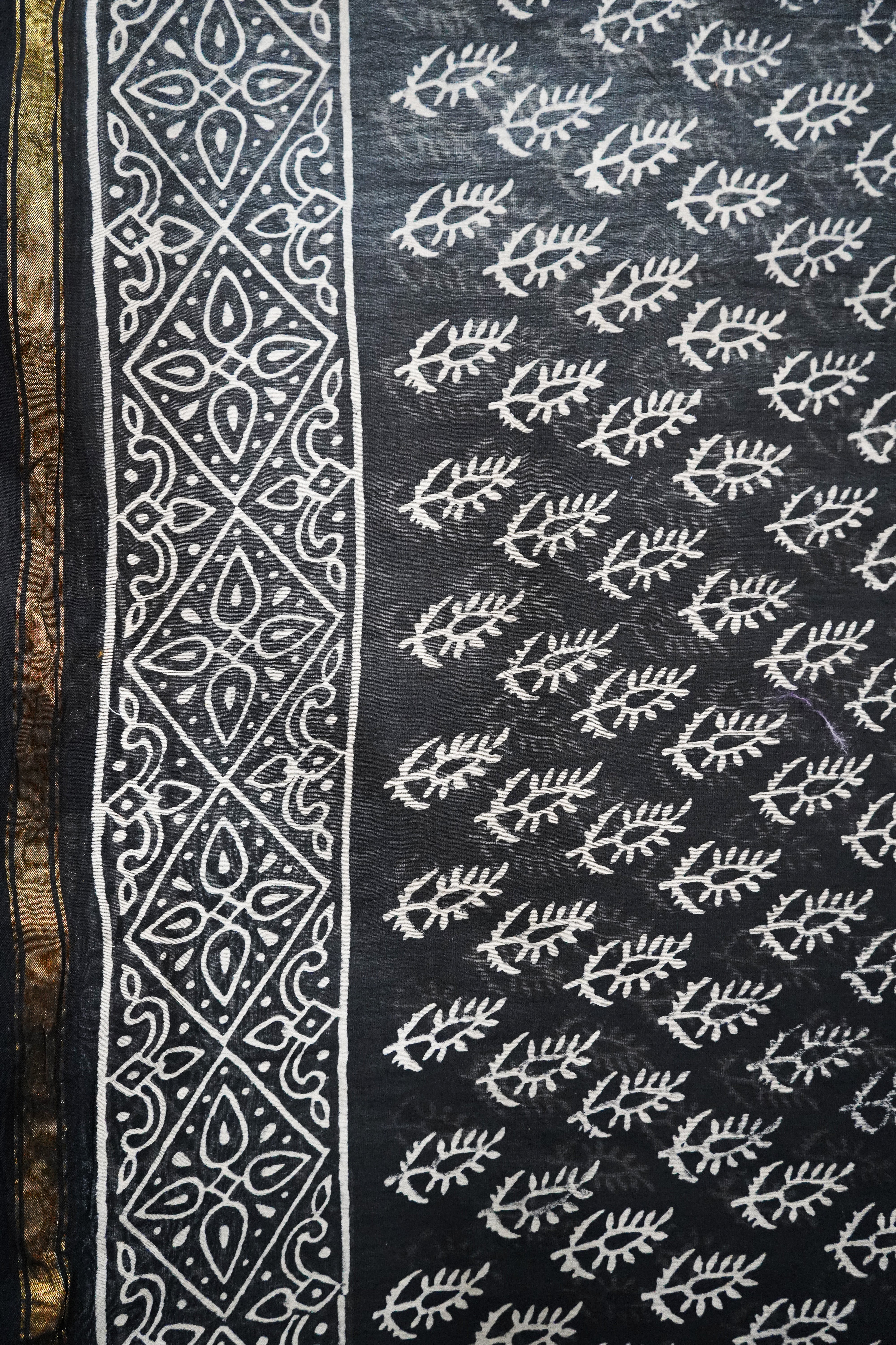 Black & White Cotton Silk Chanderi Saree with Elegant Ethnic Print