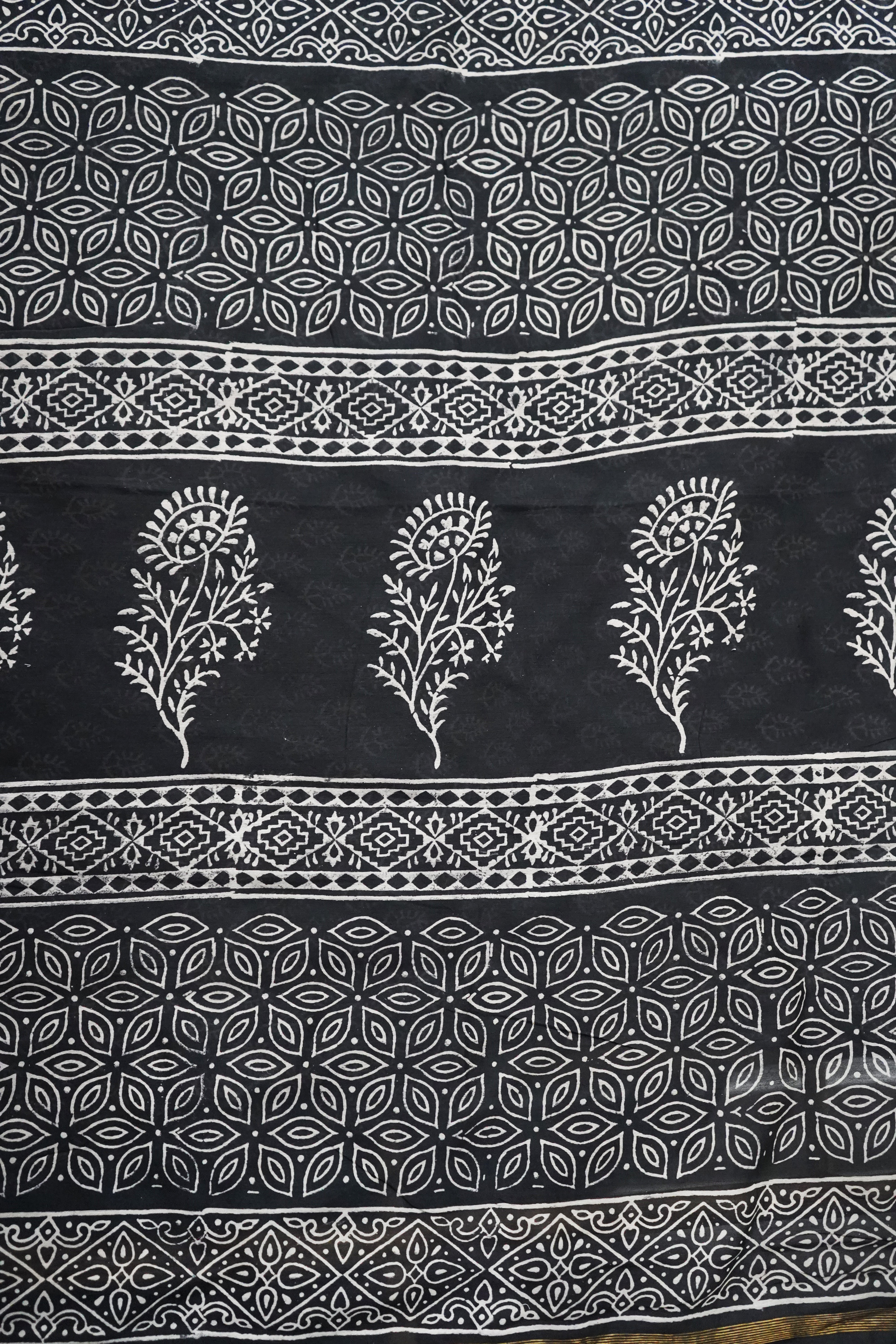 Black & White Cotton Silk Chanderi Saree with Elegant Ethnic Print