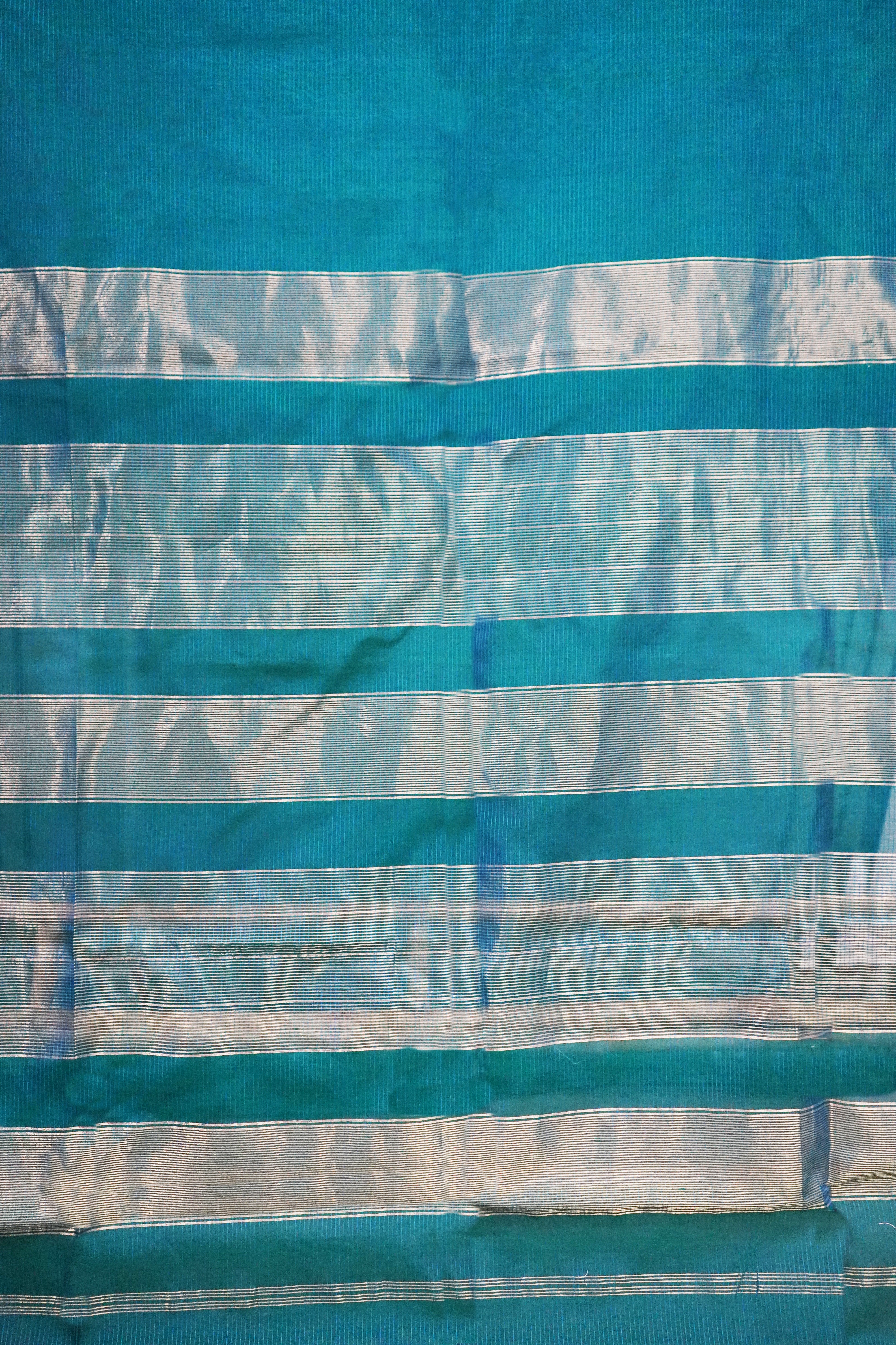 Maheshwari Cotton Silk Saree with Traditional Scot Border & Zari Details