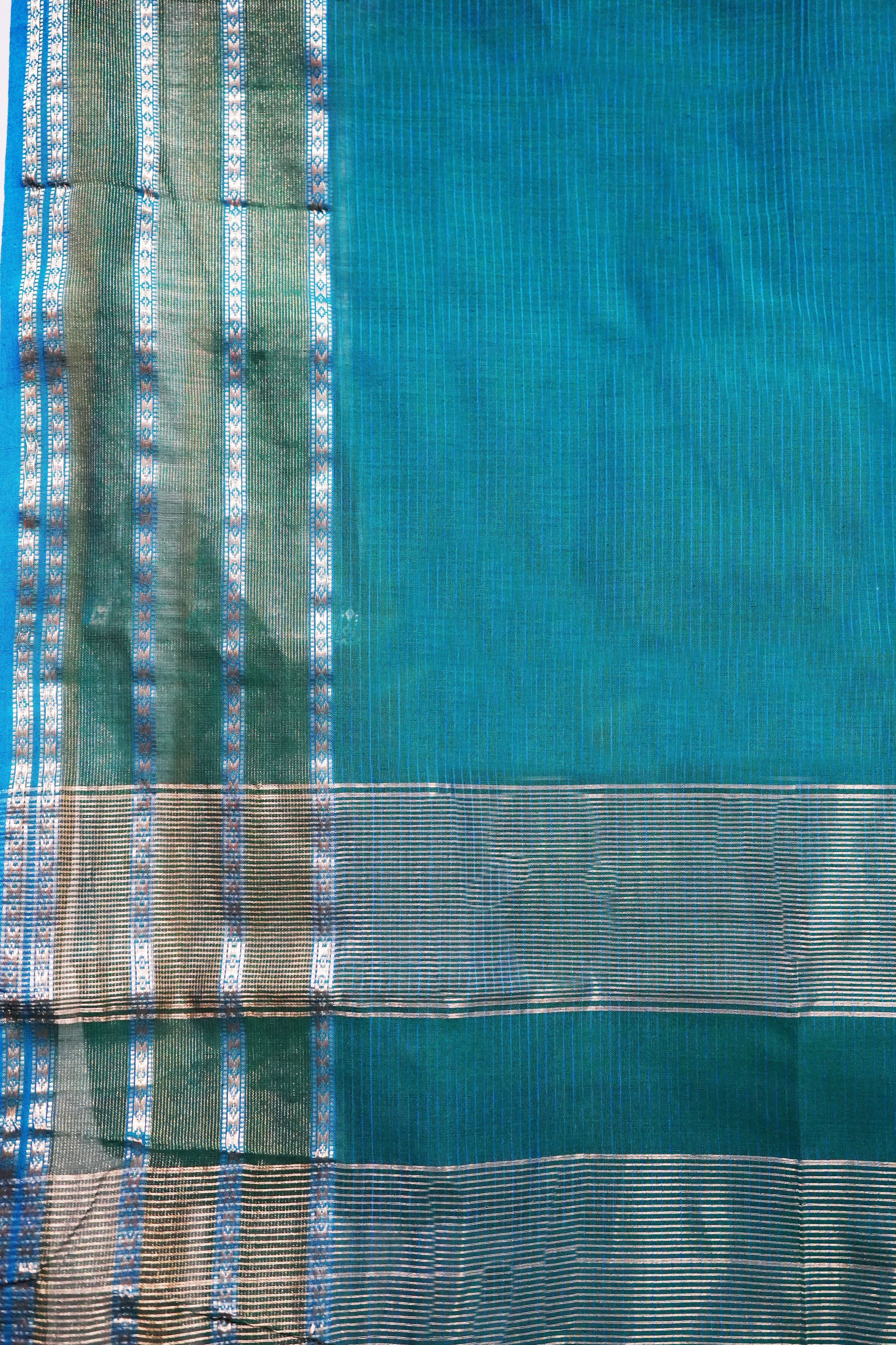 Maheshwari Cotton Silk Saree with Traditional Scot Border & Zari Details