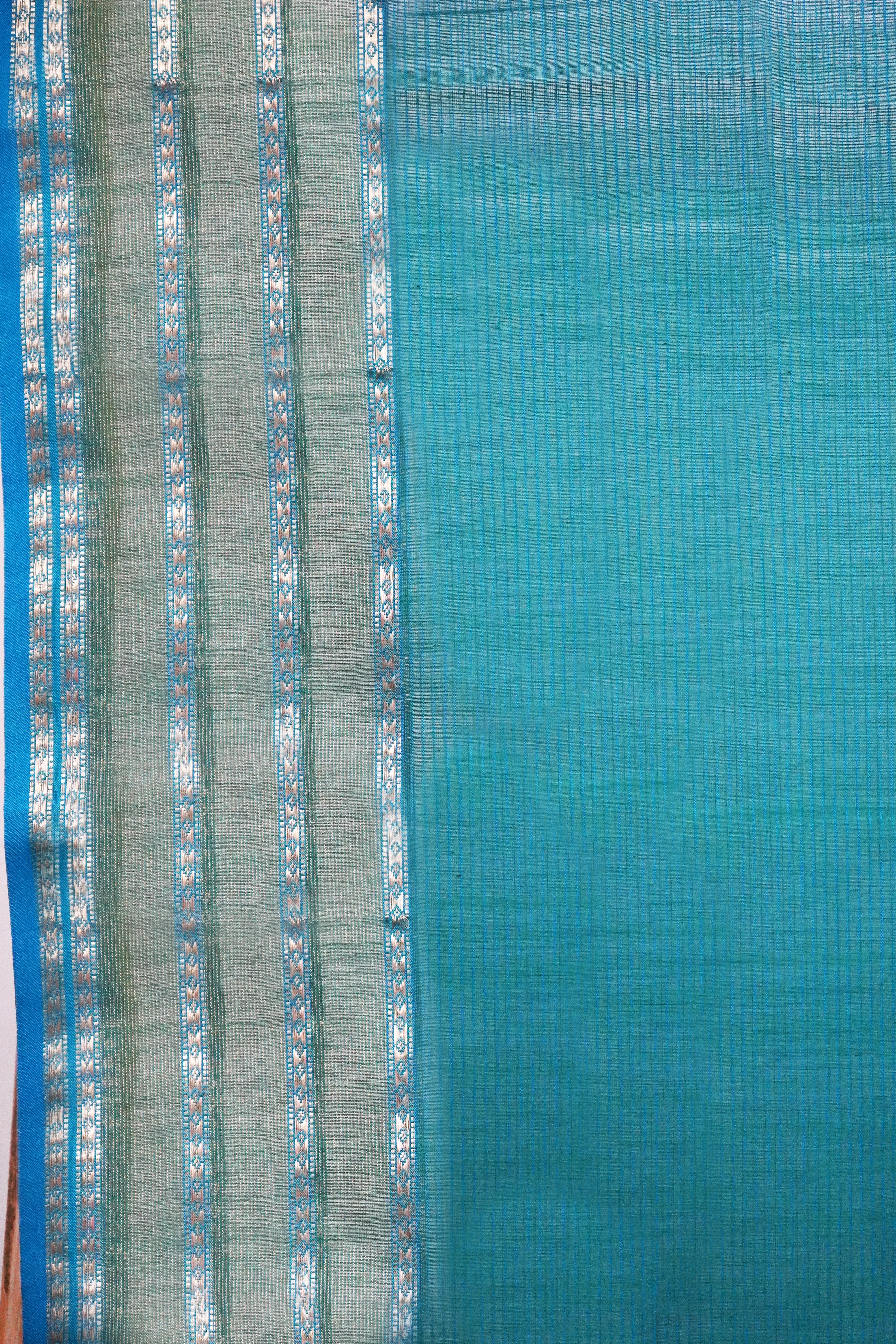 Maheshwari Cotton Silk Saree with Traditional Scot Border & Zari Details