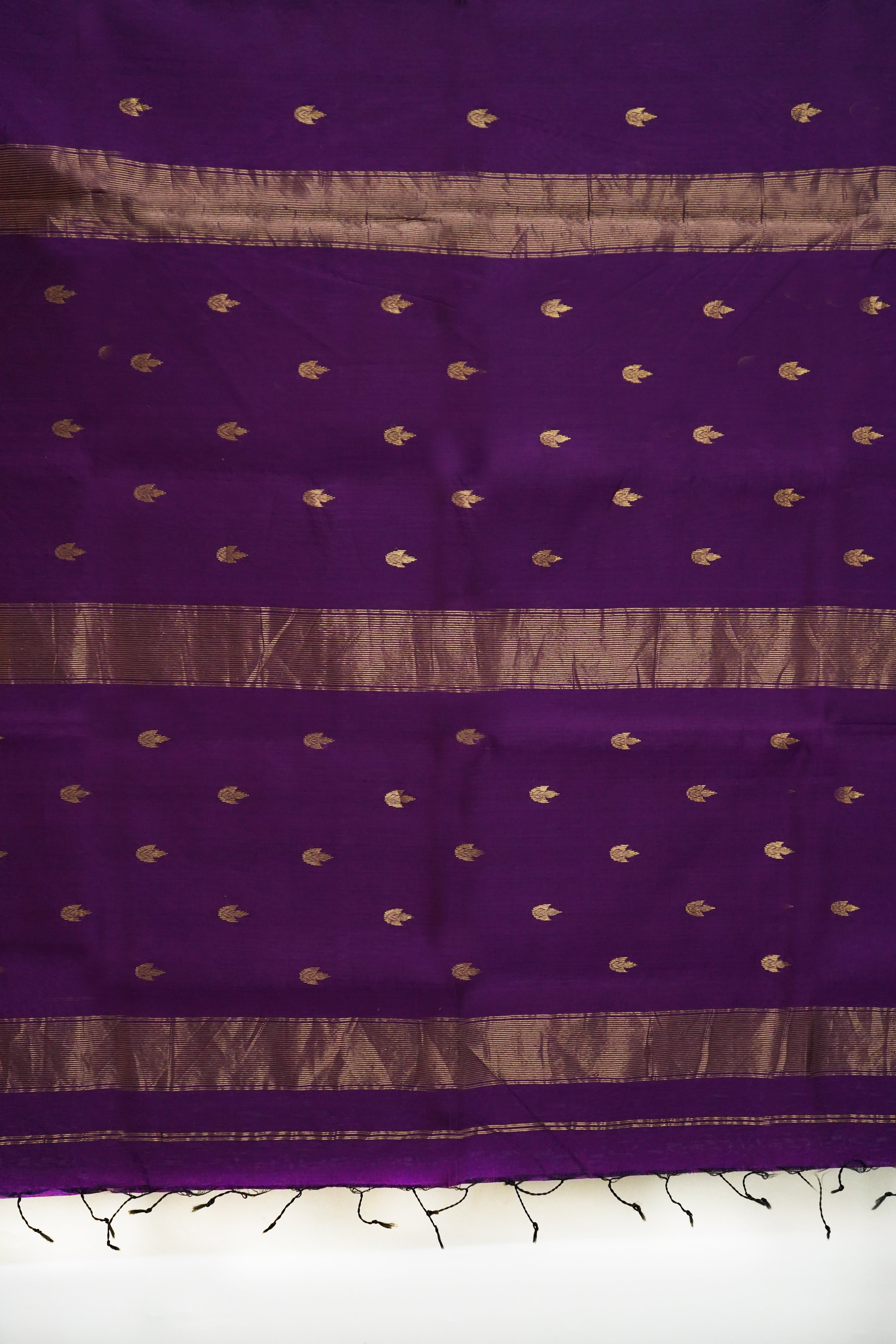 Maheshwari Cotton Silk Jari Border Booti Saree