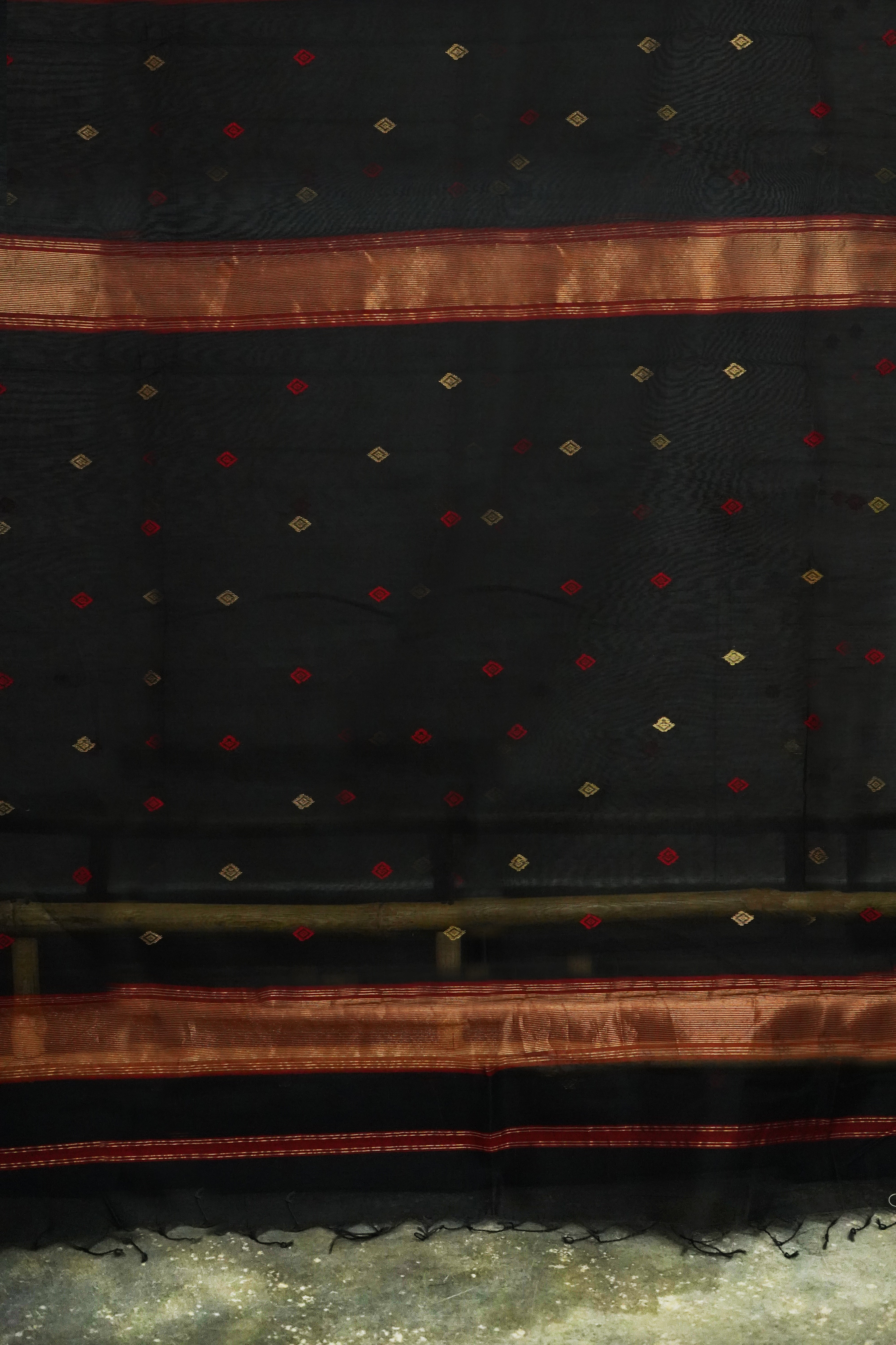 Maheshwari Cotton Silk Paan Diamond Boota Saree
