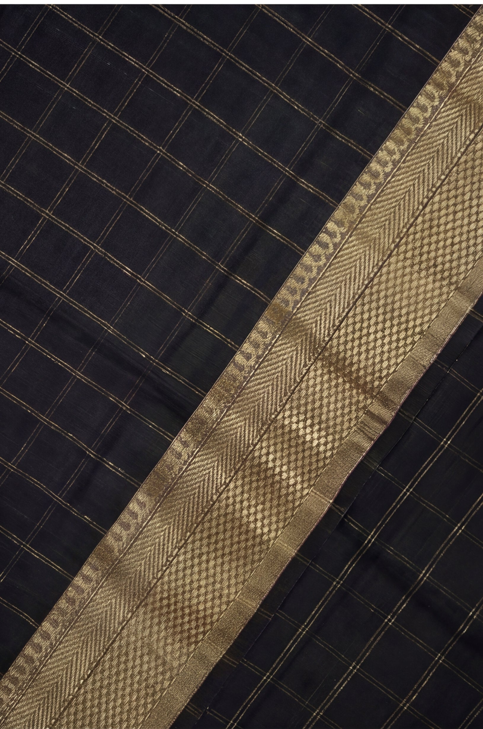 Maheshwari Cotton Silk Chatai Border Stripes Saree
