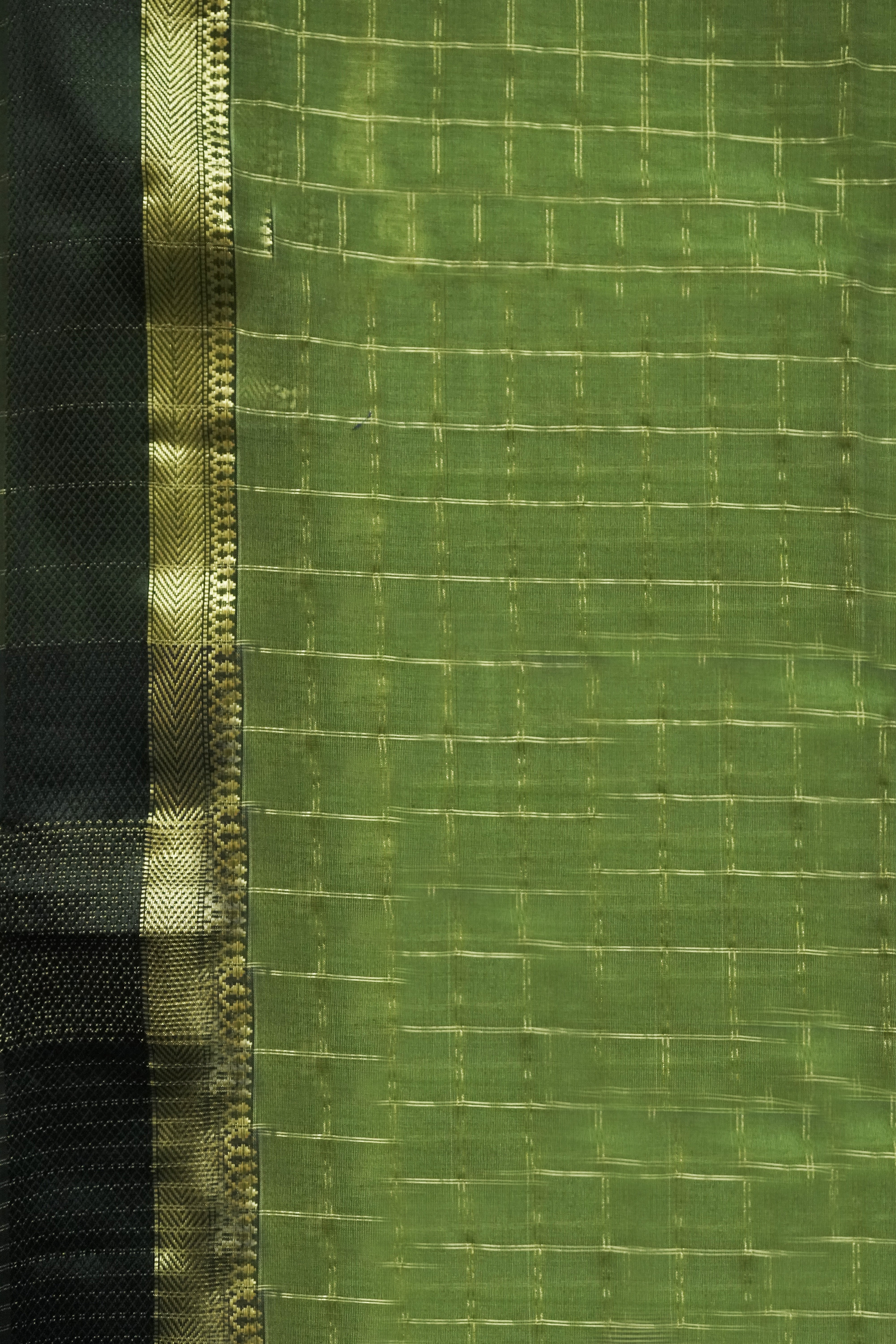 Maheshwari Cotton Silk SareeCheck Pattern with Silk Border & Golden Zari