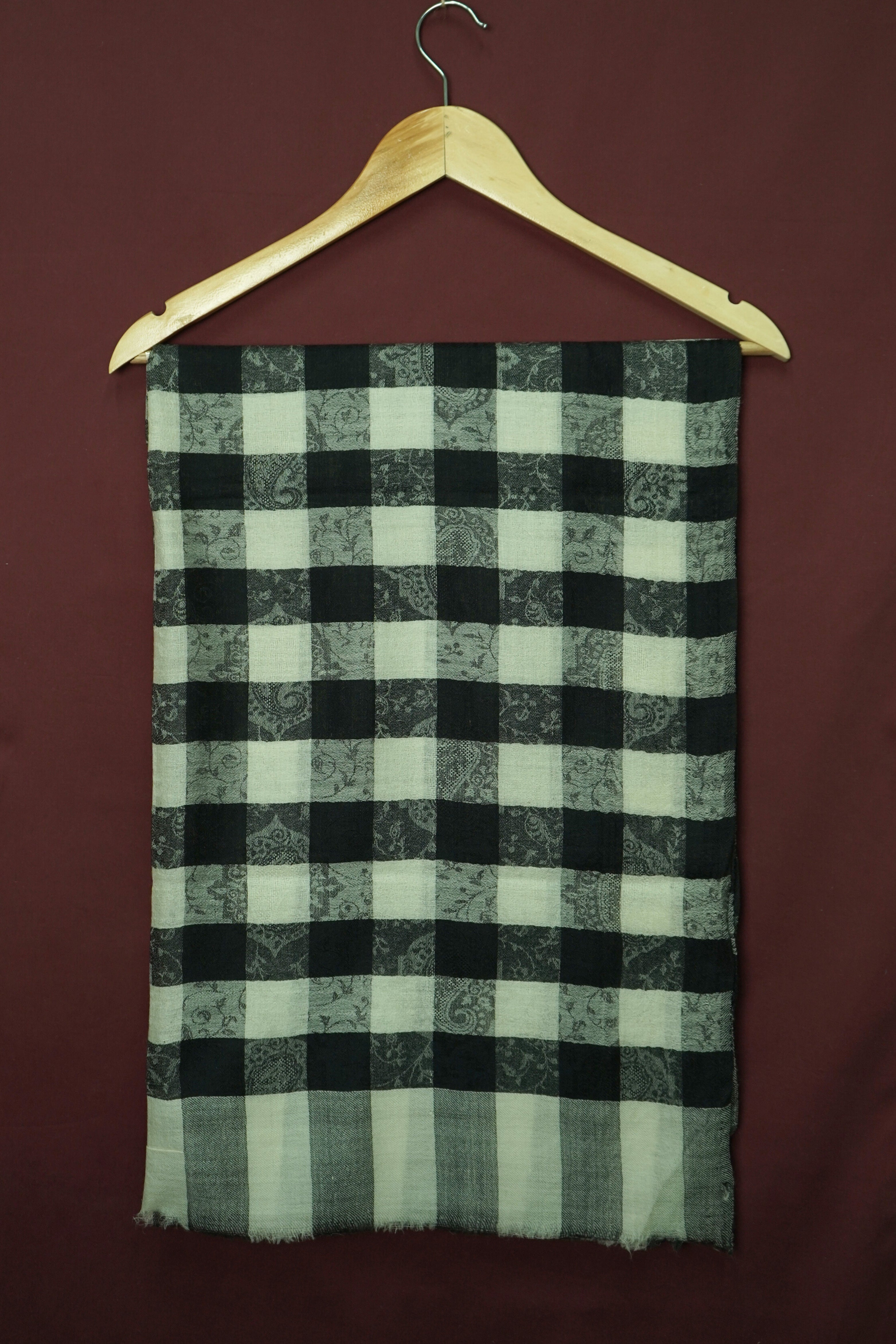 Elegant Checked Pattern Luxury Wrap Pure Pashmina Black & White Shawl